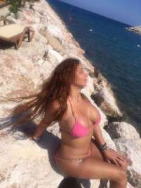 Bir Benzersiz Deneyim: Mezitli Escort Bayan