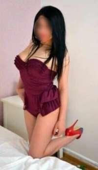 Erdemli Escort - Aylin'in Zarif ve Canlandırıcı Deneyimi
