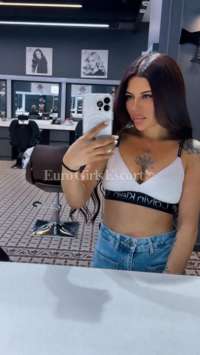 Erdemli'deki Eskort Kızlar: İlgi, Zarafet ve Şıklığın Buluştuğu Yer