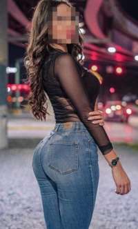 Mezitli Escort Bayan: Hayal Dünyanızı Açan Tutkulu Bir Partner