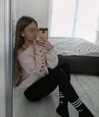 Mezitli Escort Bayan: Küçük Boylu, Hafif ve Çarpıcı Bir Deneyim